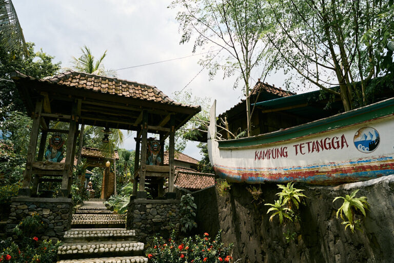 A Warm Welcome From Les Village