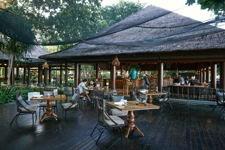 Sanur Heat, Cold Cocktails, and The Good Vibes in Pizzaria Sanur That Sealed the Deal